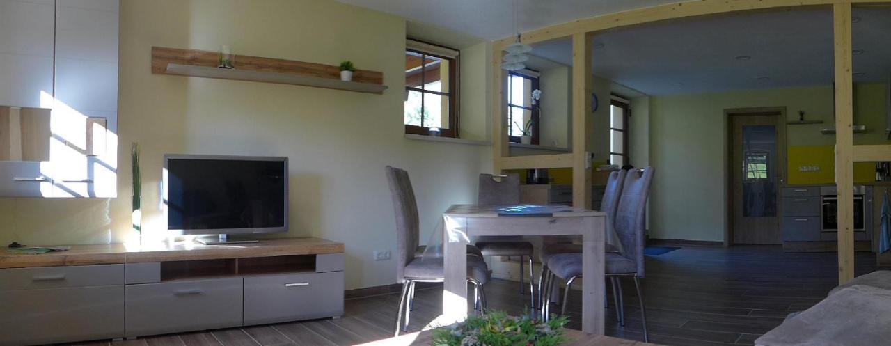 Ferienwohnung Aus-Zeit Auf Dem Lande Bad Gottleuba-Berggiesshuebel Ngoại thất bức ảnh